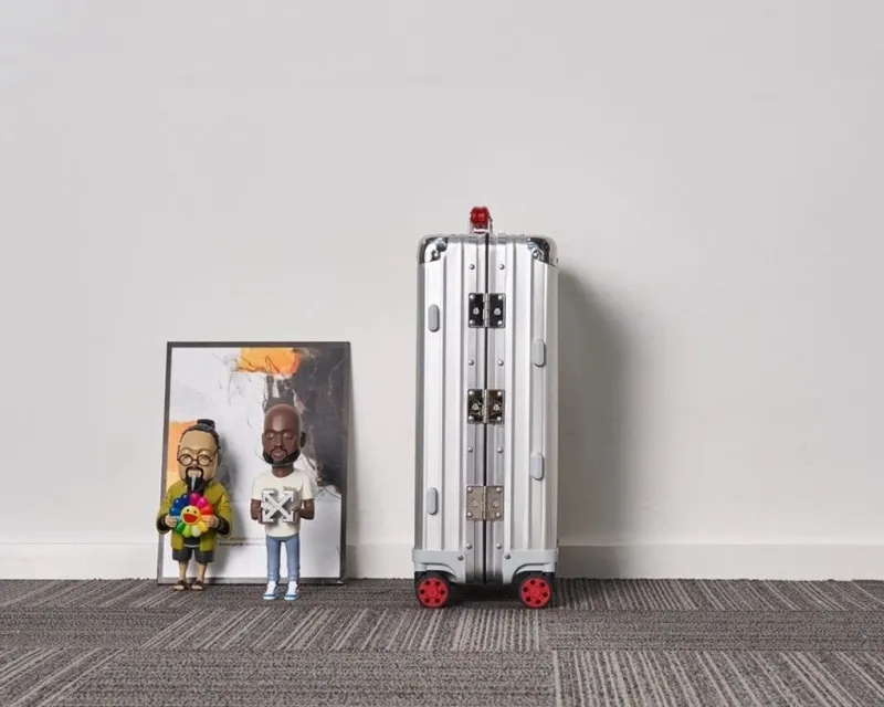 Alternative view of Rimowa Suitcase-118