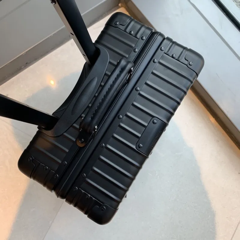 Alternative view of Rimowa Suitcase-119