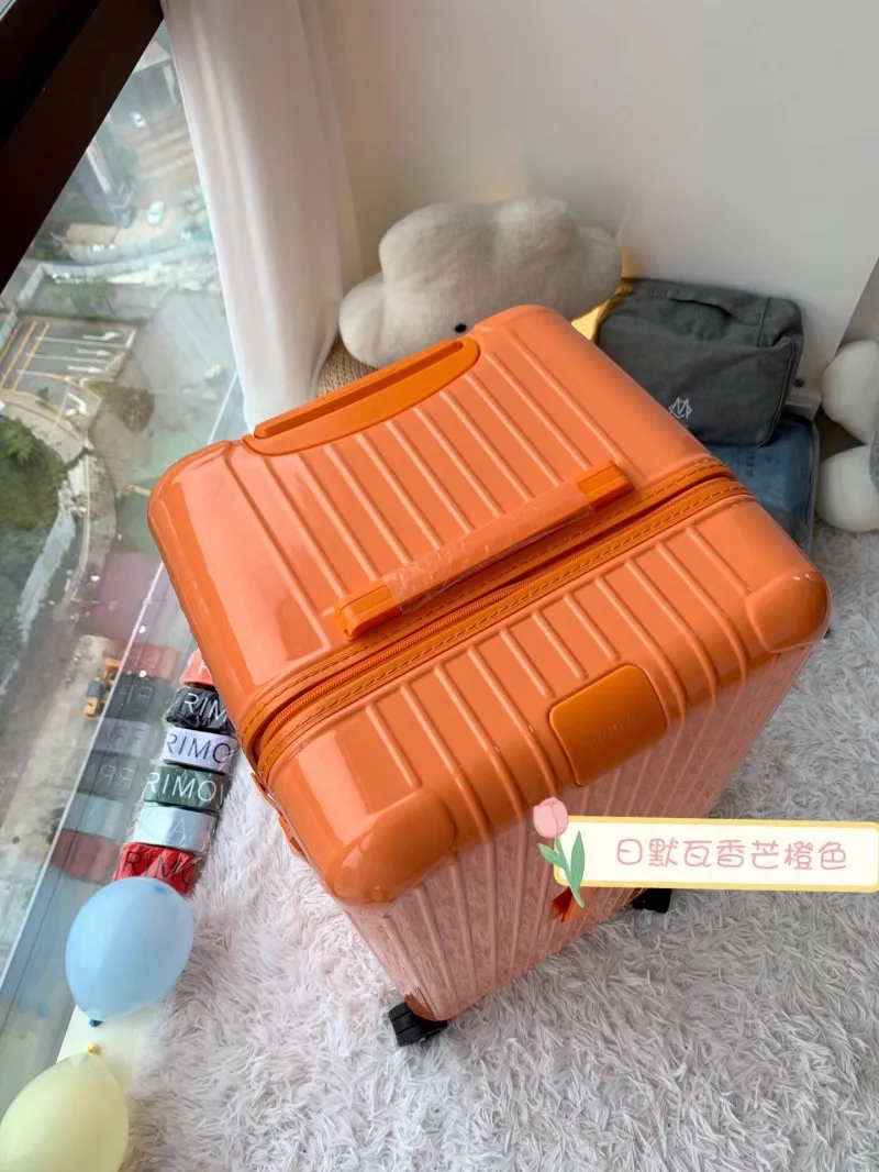 Alternative view of Rimowa Suitcase-122
