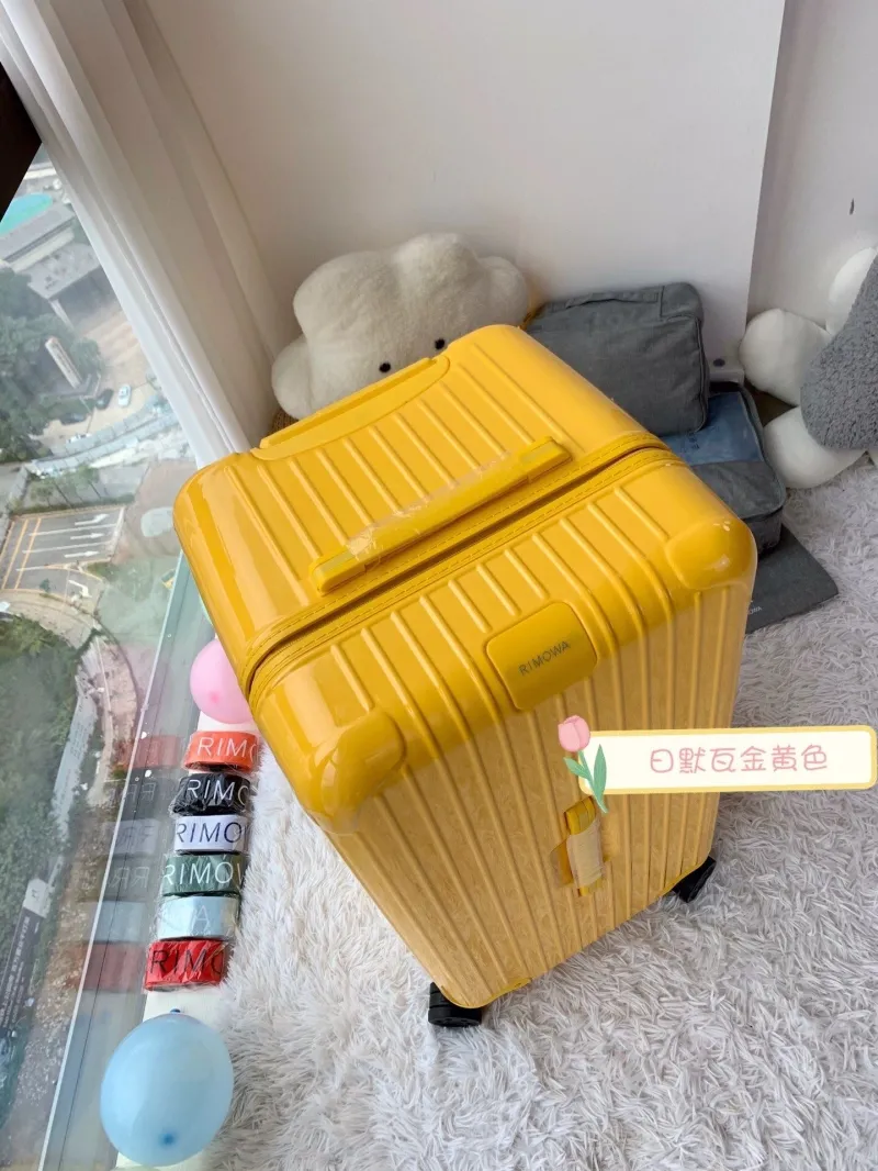 Alternative view of Rimowa Suitcase-124
