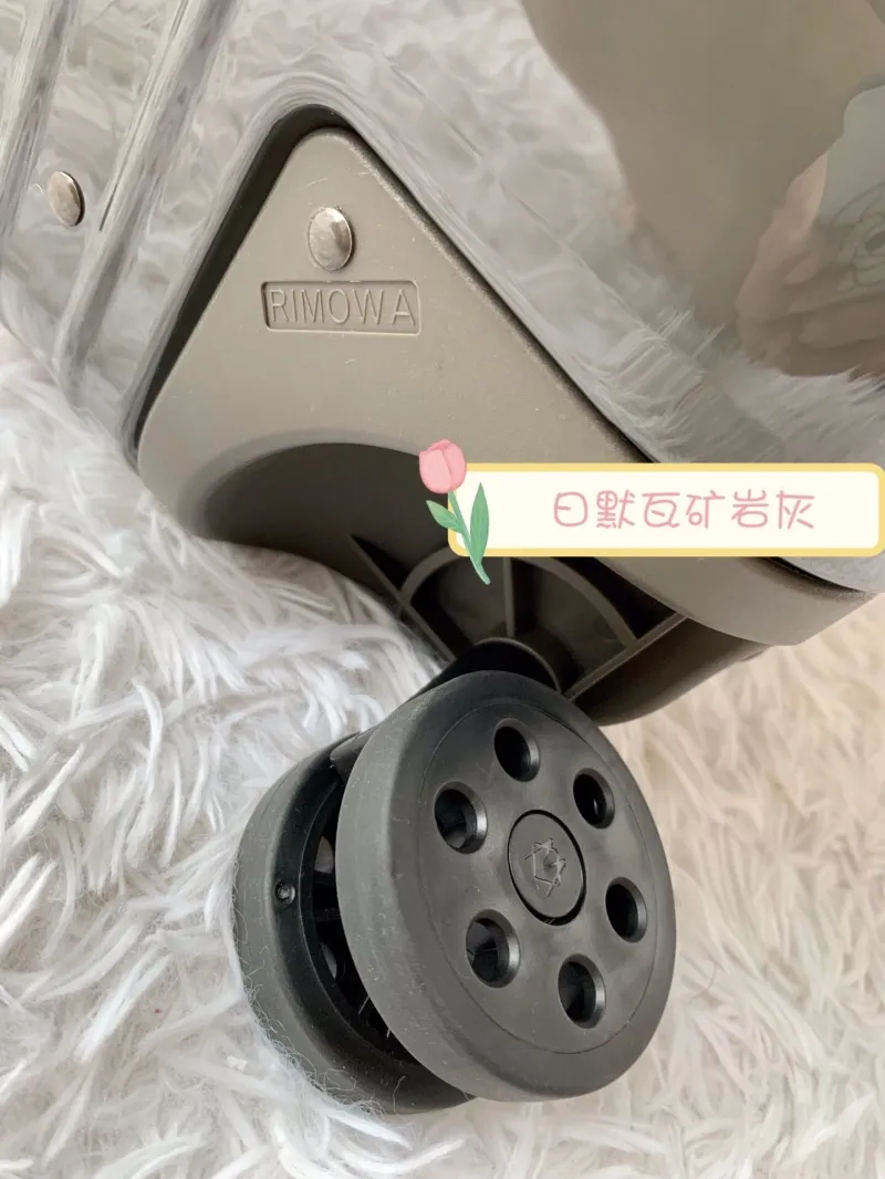 Rimowa Suitcase-127 - Image 8