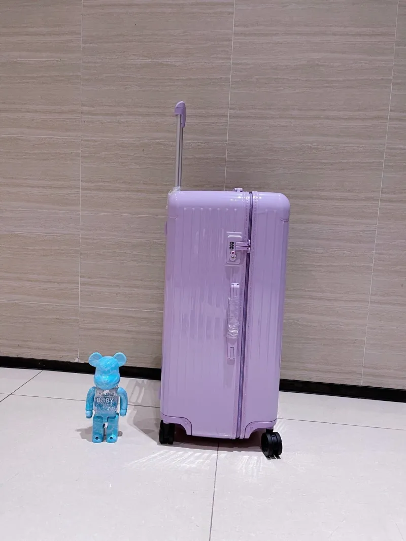 Alternative view of Rimowa Suitcase-133