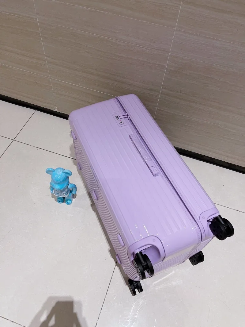 Rimowa Suitcase-133 - Image 6