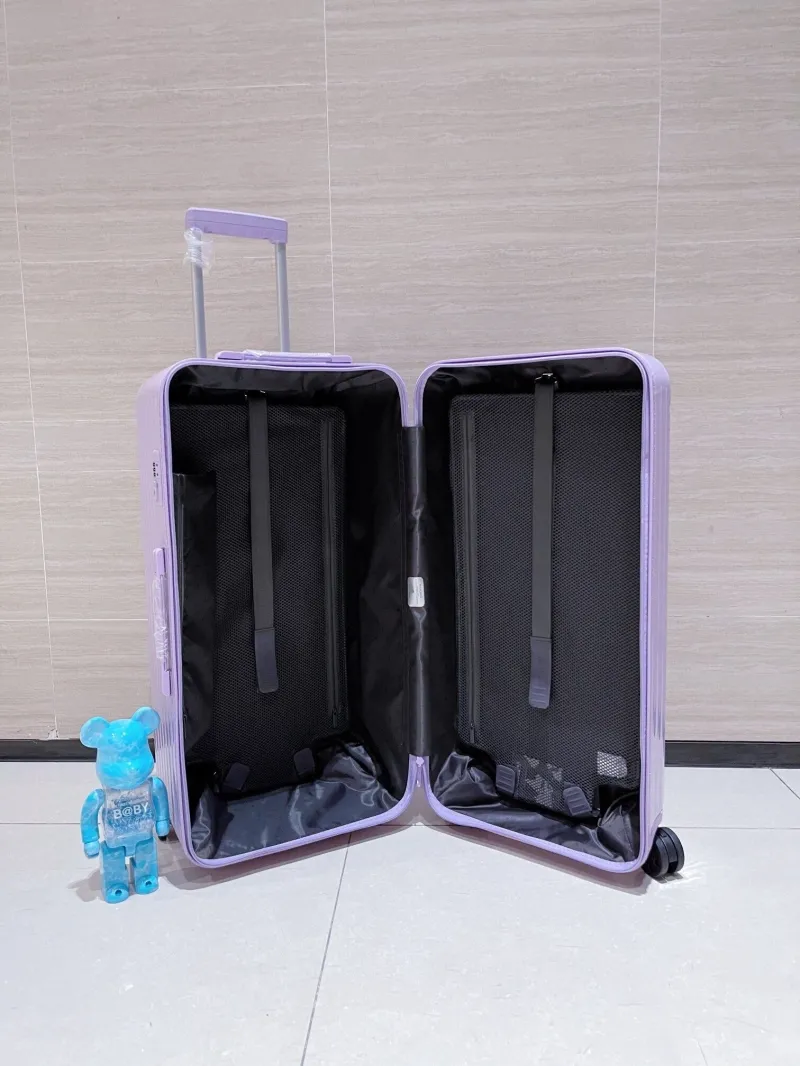 Rimowa Suitcase-133 - Image 9