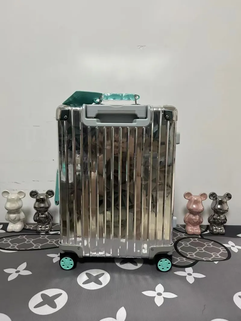 Alternative view of LV Suitcase-69