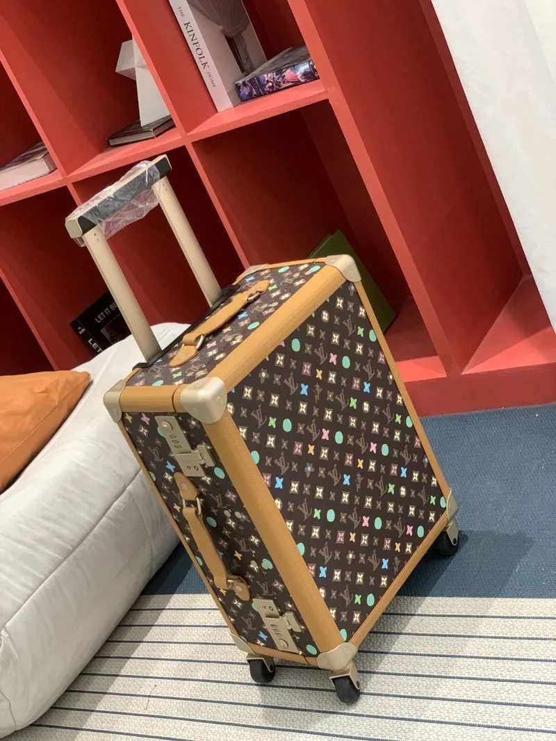Alternative view of LV Suitcase-84