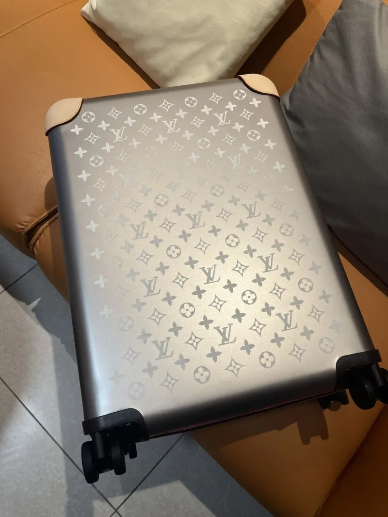 LV Suitcase-91