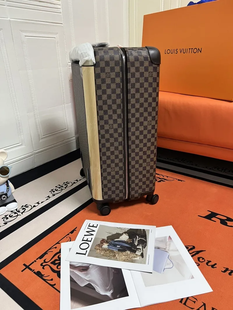 LV Suitcase-101 - Image 4