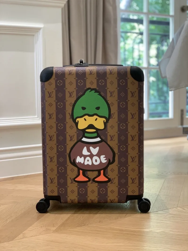 LV Suitcase-114