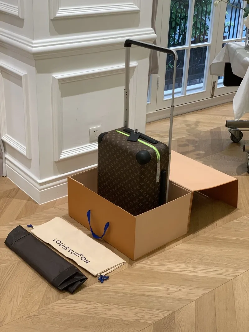 LV Suitcase-118 - Image 5