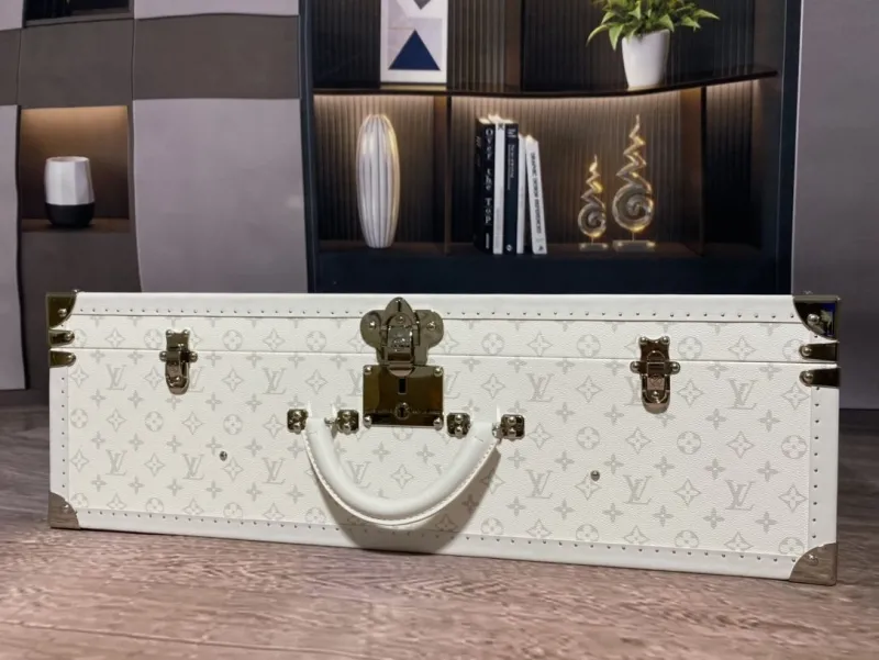 Alternative view of LV Suitcase-147