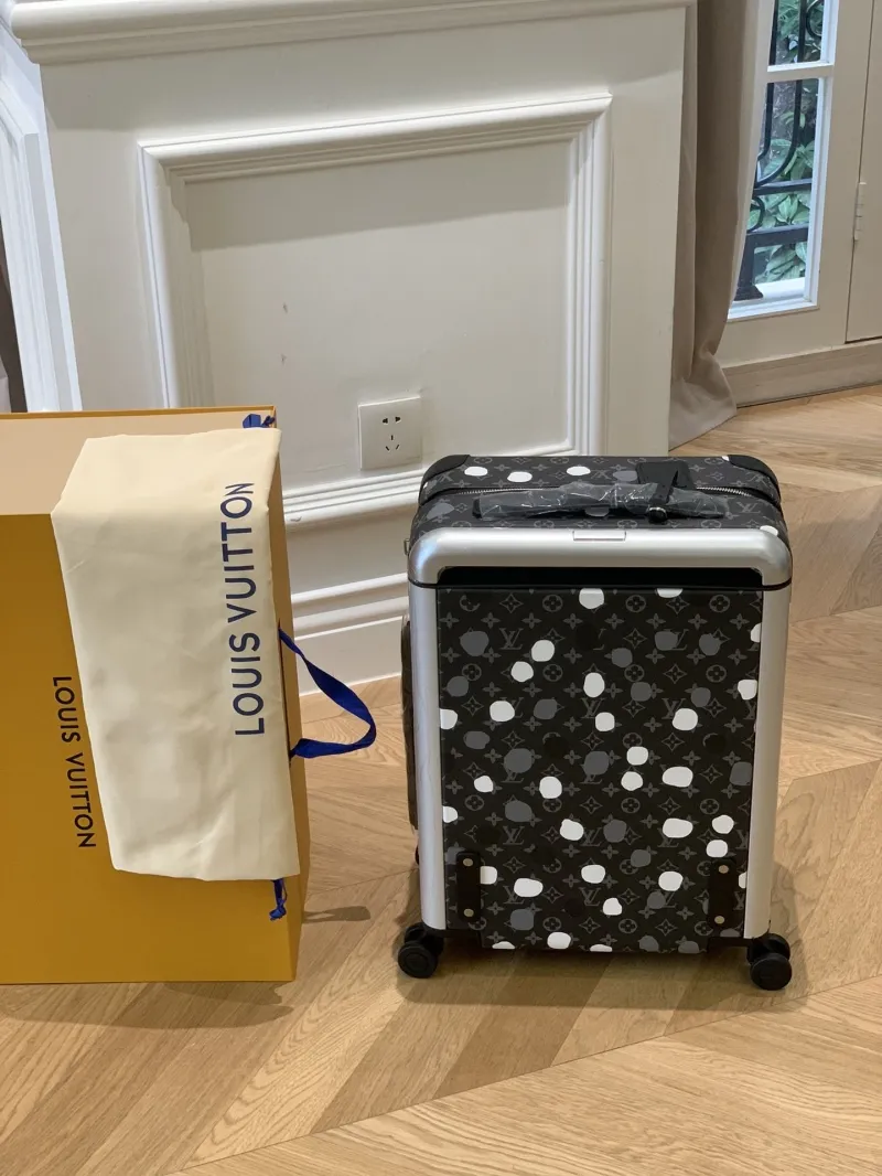 Alternative view of LV Suitcase-154