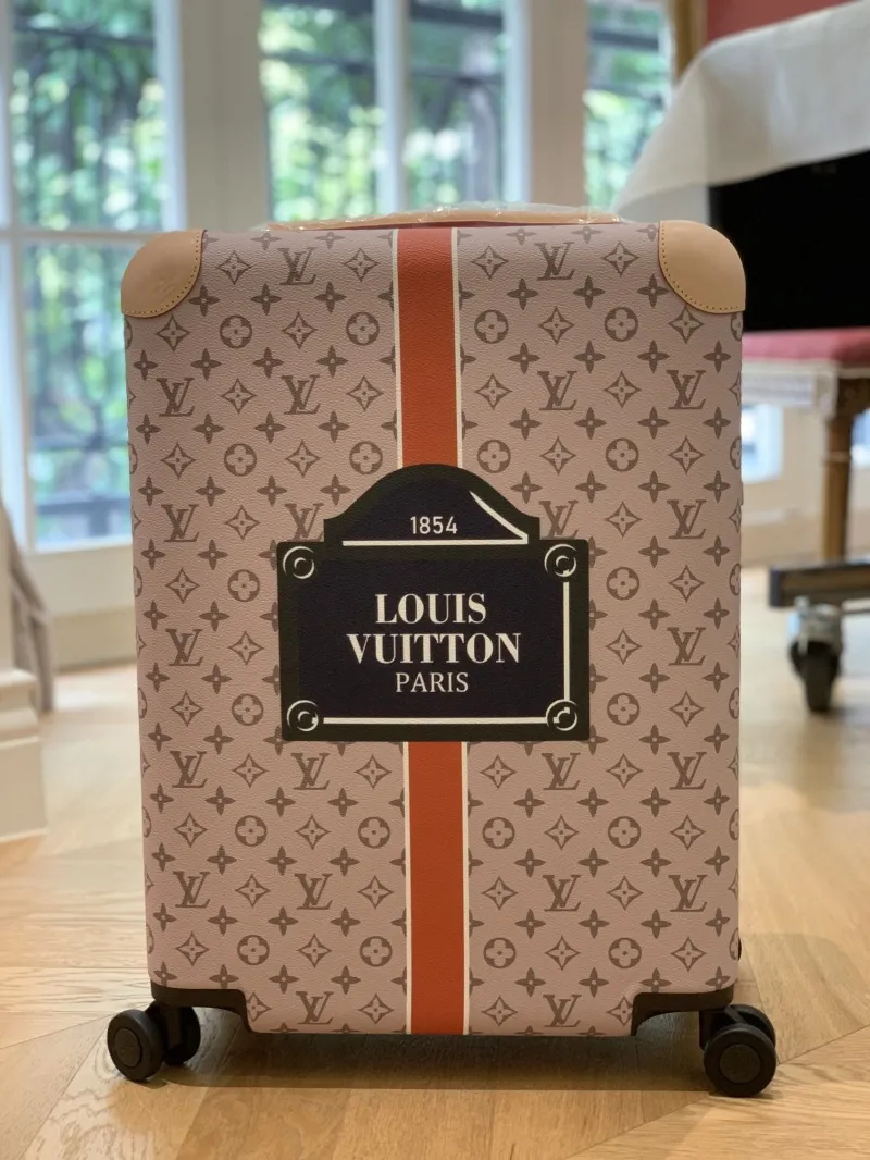 LV Suitcase-158