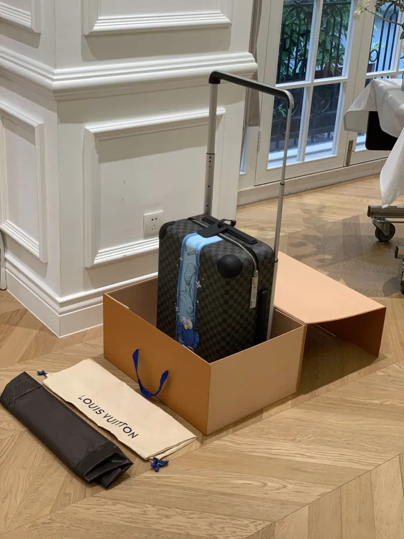 Alternative view of LV Suitcase-165