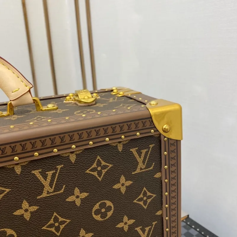 LV Suitcase-172 - Image 4