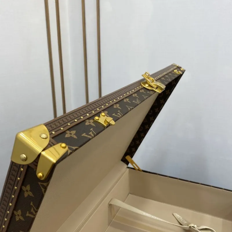 LV Suitcase-178 - Image 8