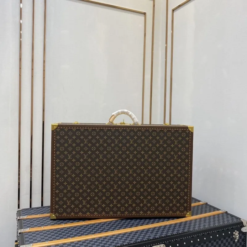 LV Suitcase-179