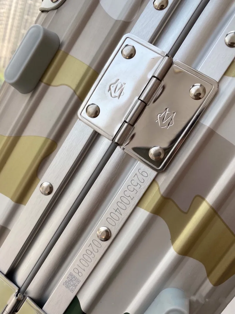 LV Suitcase-181 - Image 7