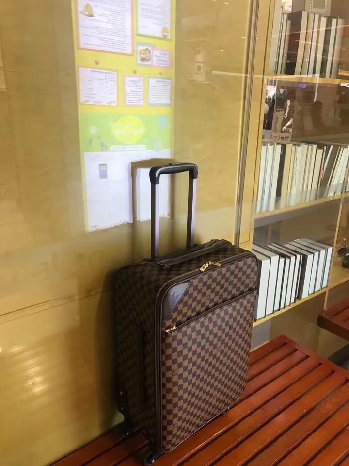 Alternative view of LV Suitcase-183