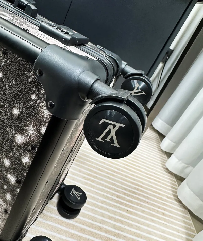 LV Suitcase-196 - Image 5