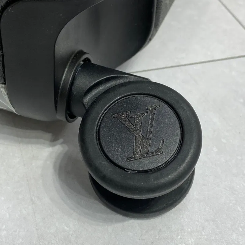 LV Suitcase-207 - Image 9