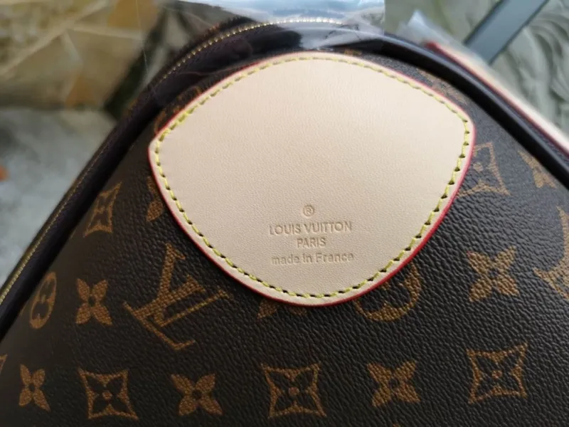 LV Suitcase-221 - Image 7