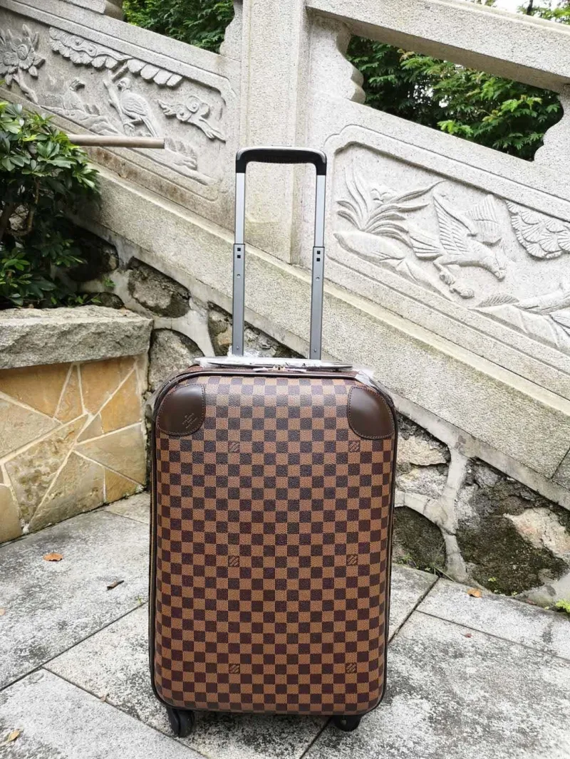 Alternative view of LV Suitcase-222