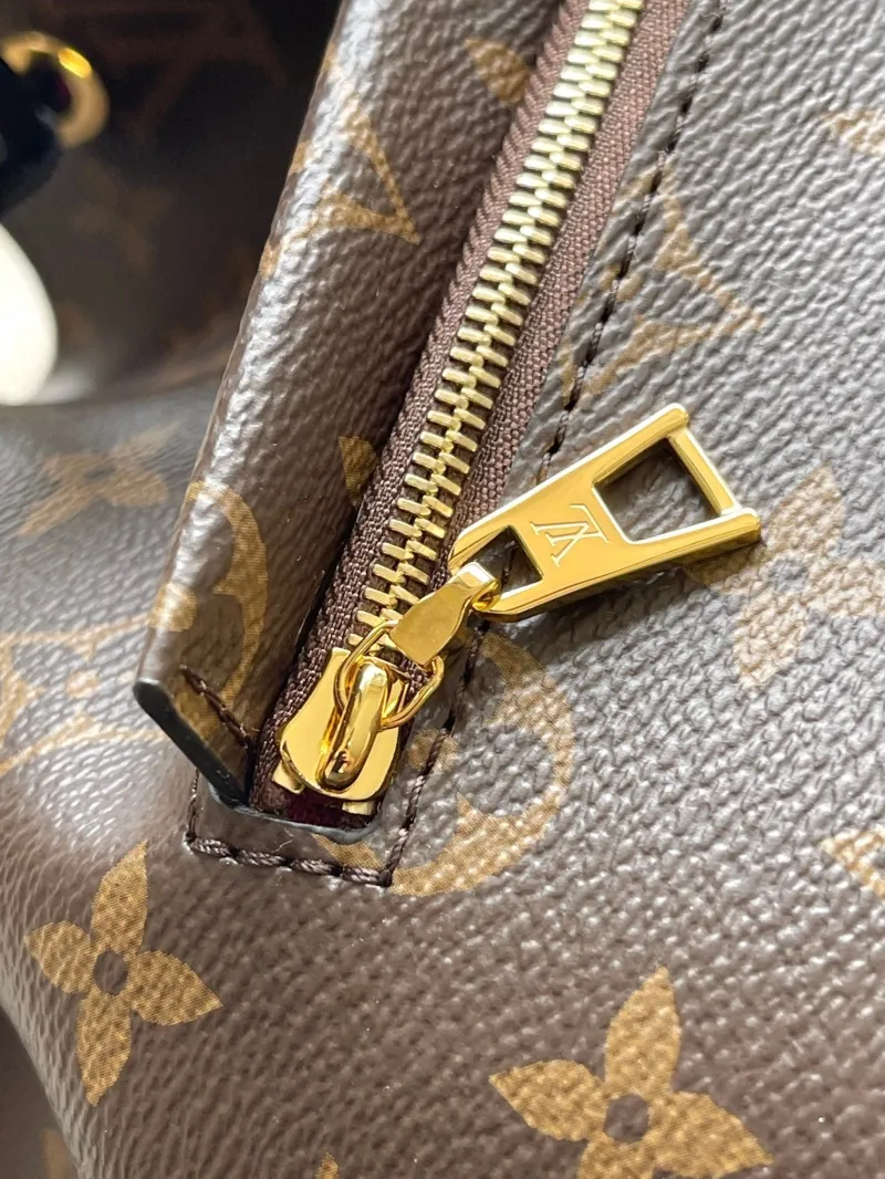 LV Backpacks-66 - Image 7