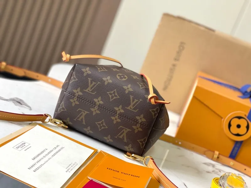 LV Backpacks-67 - Image 4