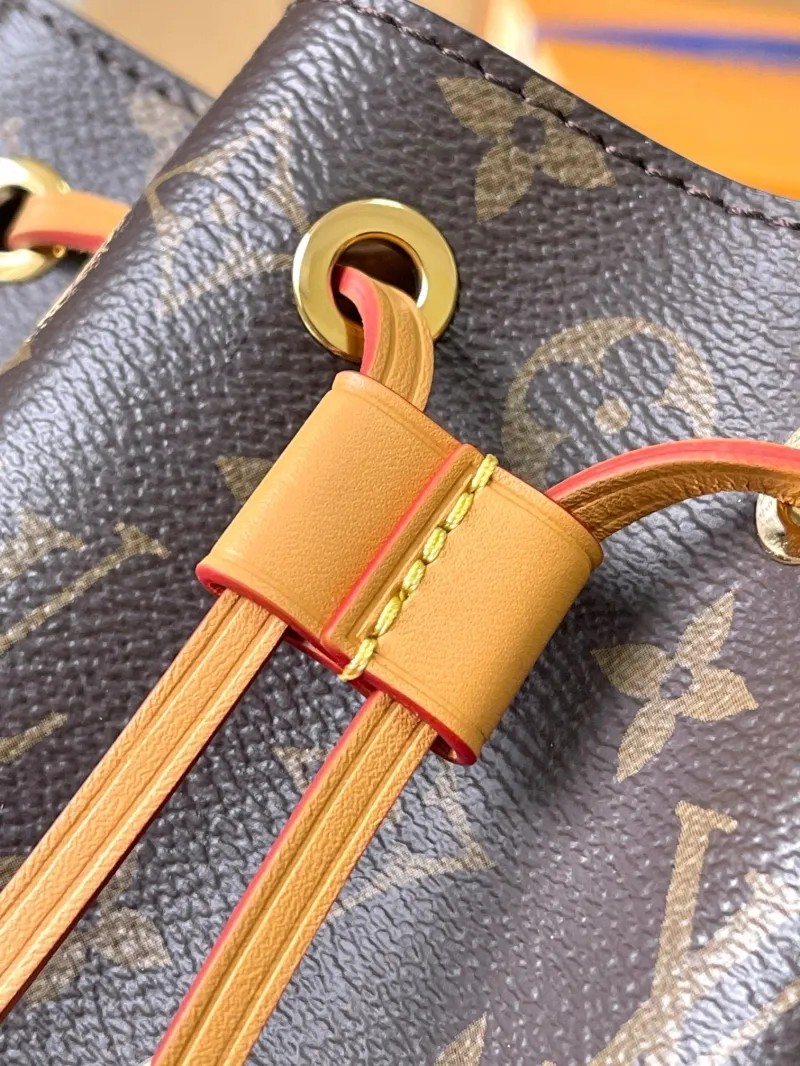 LV Backpacks-67 - Image 7