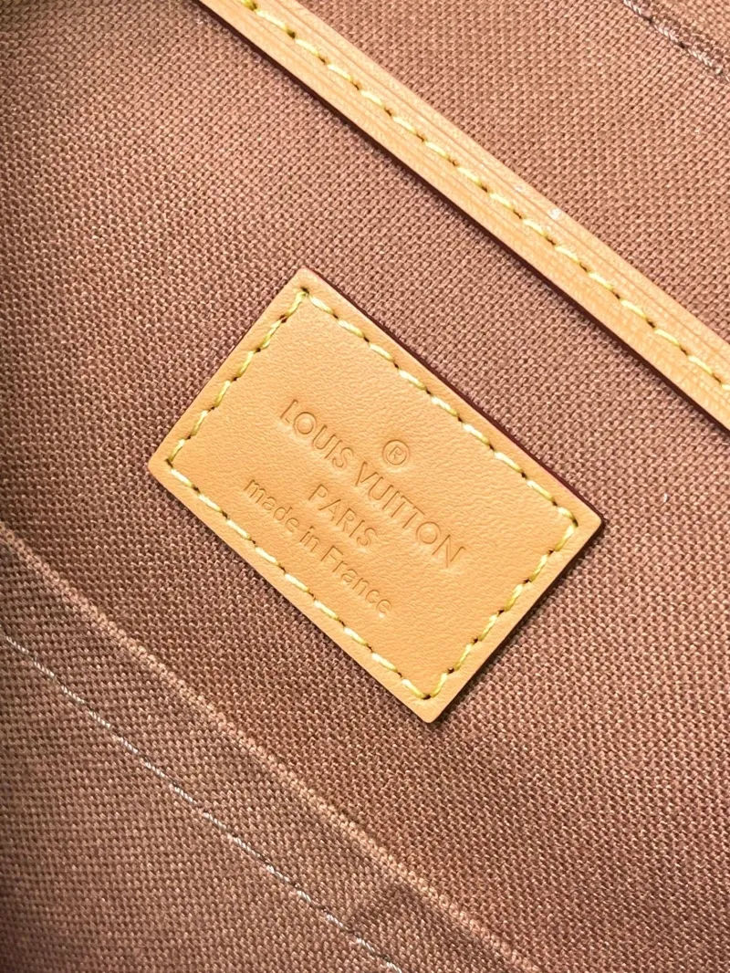 LV Backpacks-67 - Image 9