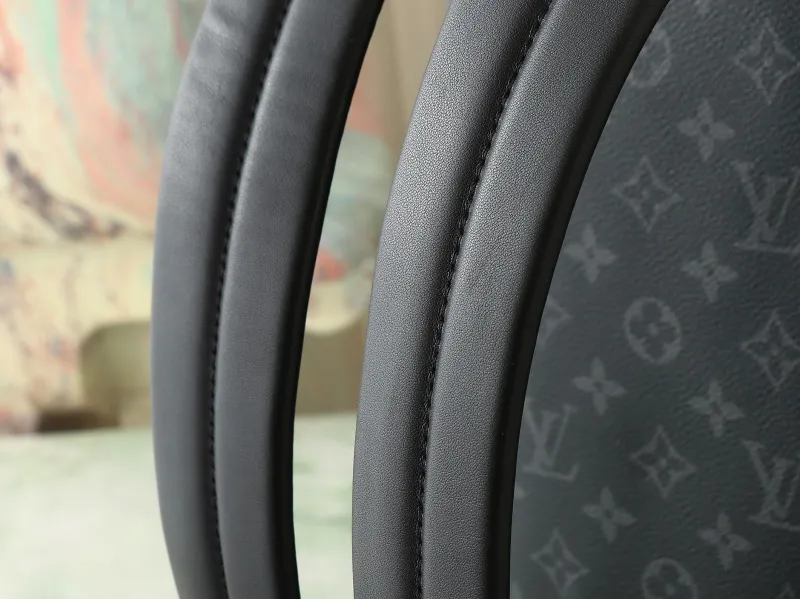 LV Backpacks-89 - Image 9