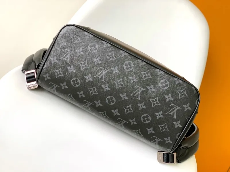 LV Backpacks-108 - Image 4
