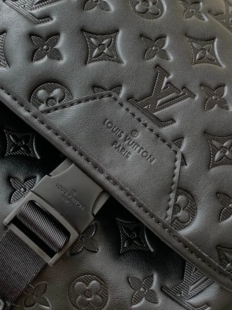 LV Backpacks-127 - Image 5