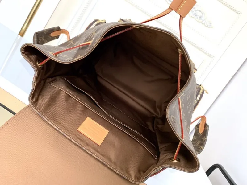 LV Backpacks-133 - Image 9