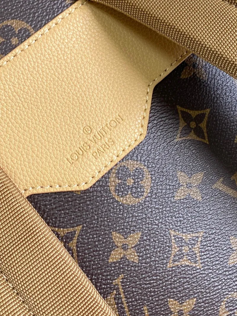LV Backpacks-138 - Image 7