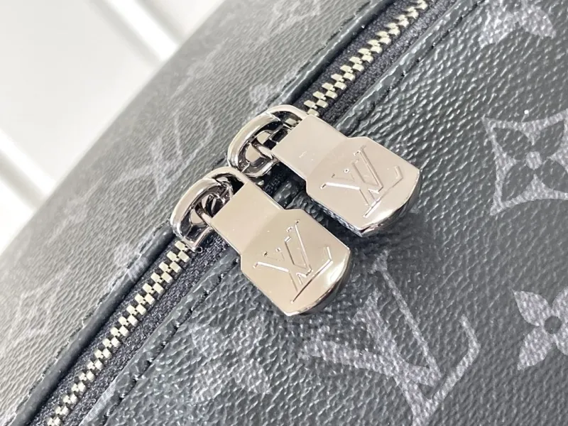 LV Backpacks-179 - Image 7