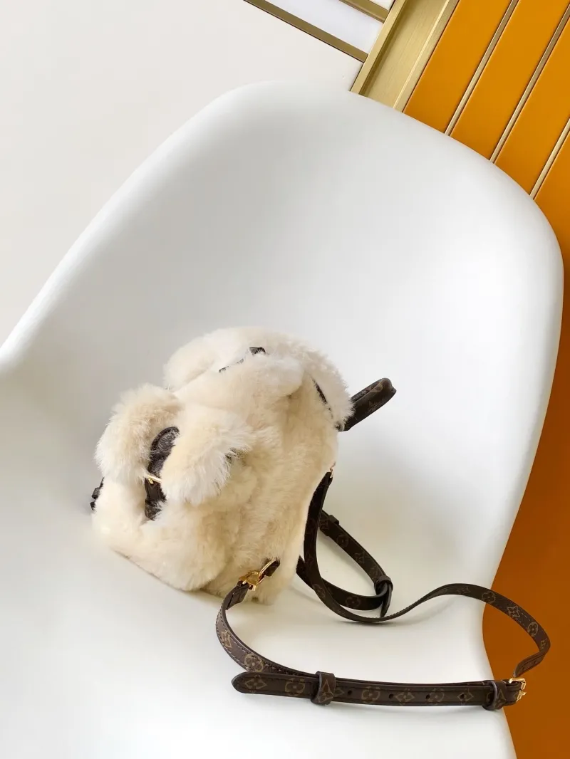 Alternative view of LV Backpacks-211
