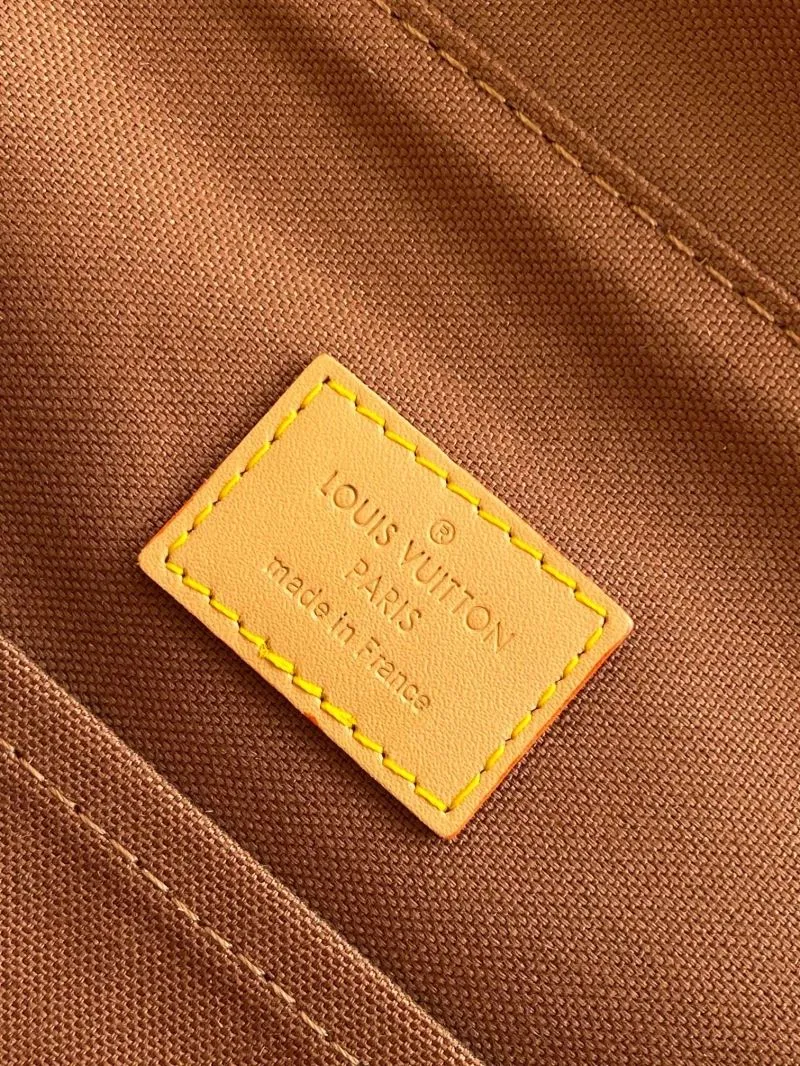 LV Backpacks-306 - Image 7