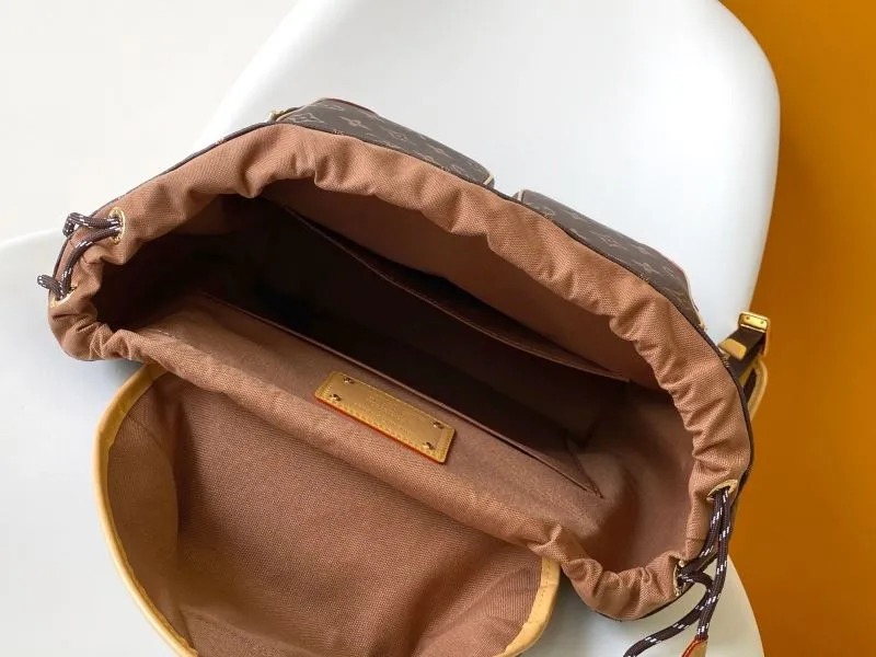 LV Backpacks-307 - Image 8