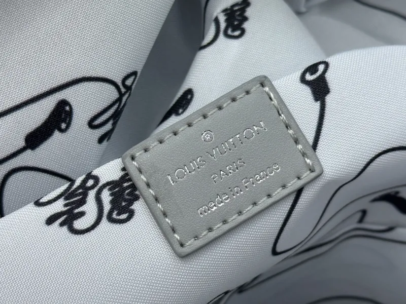 LV Backpacks-320 - Image 8