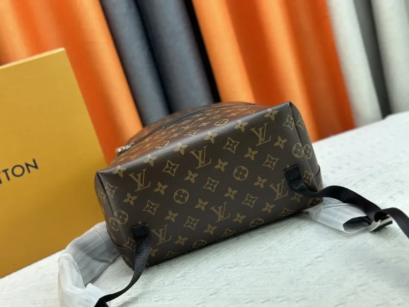 LV Backpacks-321 - Image 5