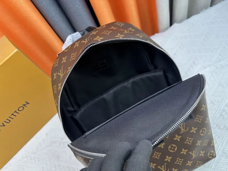 LV Backpacks-321 - Image 8