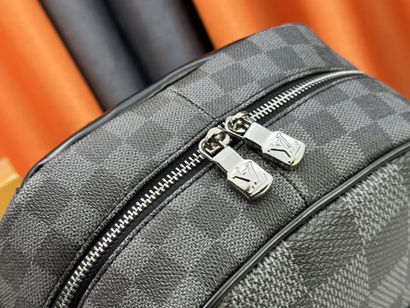 LV Backpacks-325 - Image 6