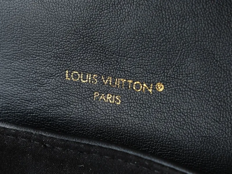 LV Backpacks-327 - Image 8