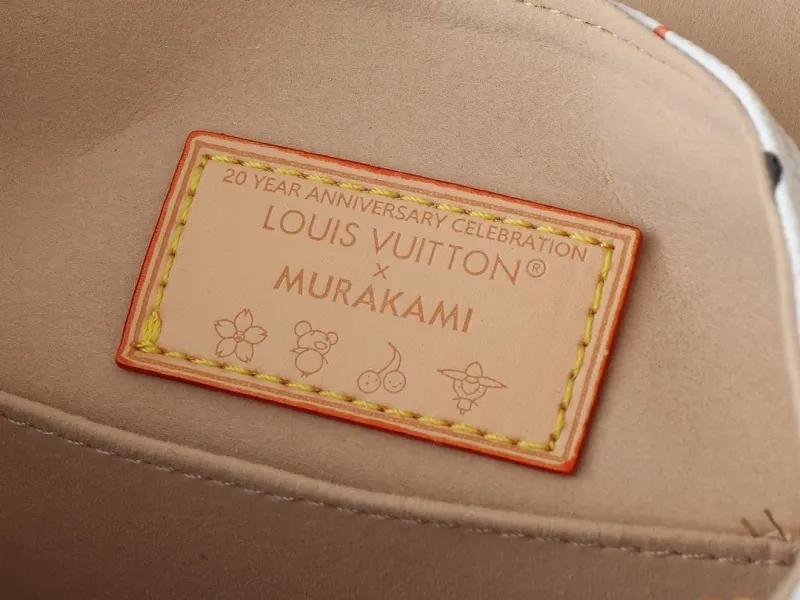 LV Backpacks-333 - Image 8