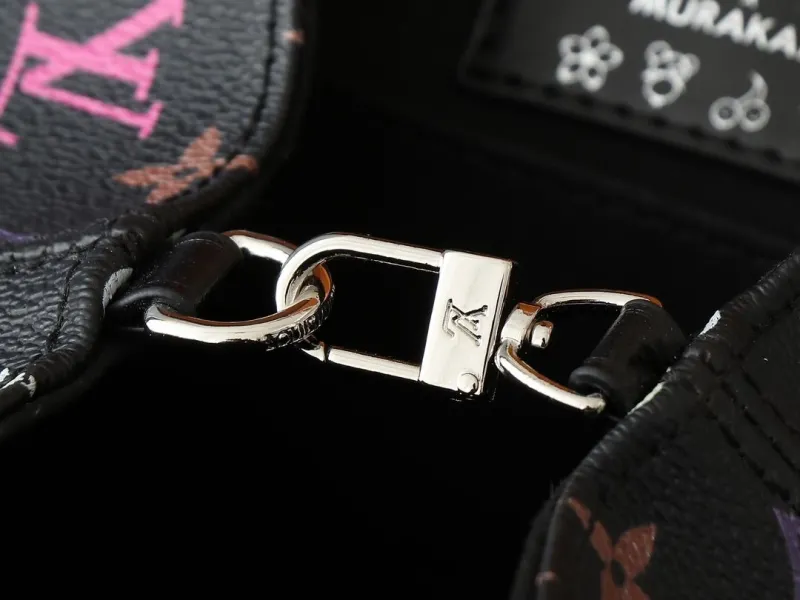 LV Backpacks-334 - Image 7