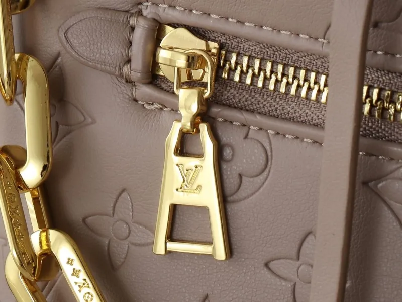 LV Backpacks-336 - Image 7