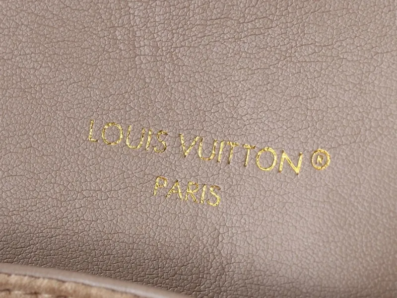 LV Backpacks-336 - Image 8