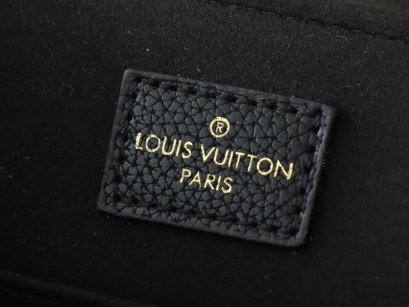 LV Backpacks-337 - Image 8